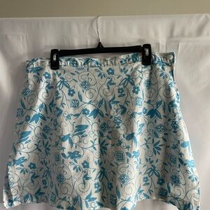 White and Blue Skort Size 18 for Casual Wear Golf Resort